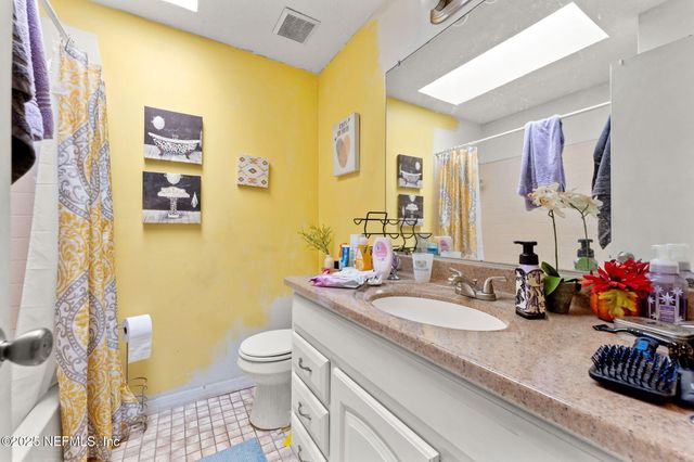 3769 SPRING LAKE Road, Jacksonville, FL 32210