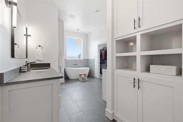 2600 Hayfield Way, Guthrie, OK 73044