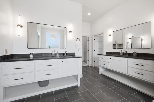 2600 Hayfield Way, Guthrie, OK 73044