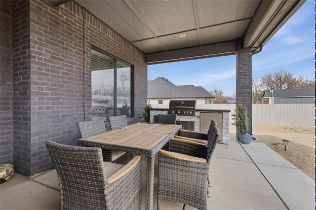 2600 Hayfield Way, Guthrie, OK 73044