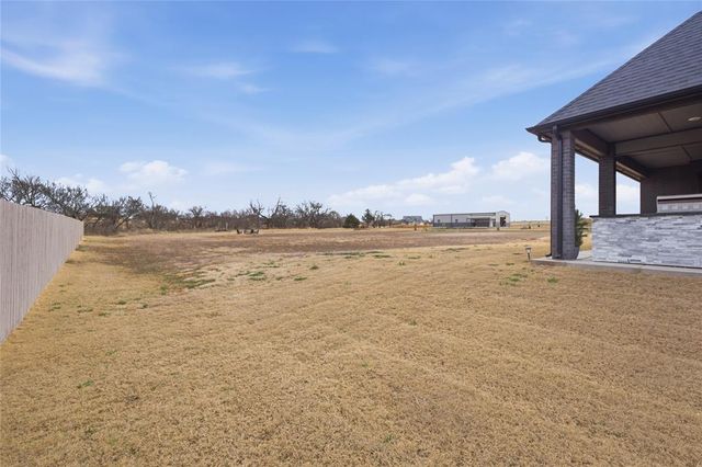 2600 Hayfield Way, Guthrie, OK 73044