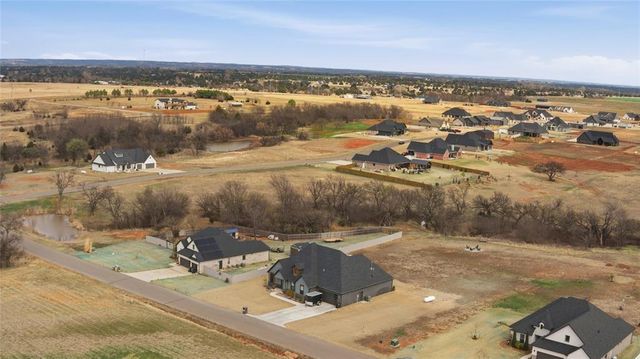 2600 Hayfield Way, Guthrie, OK 73044