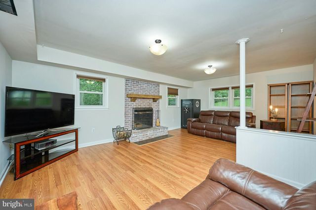 13606 WAYLON LN, Manassas, VA 20112