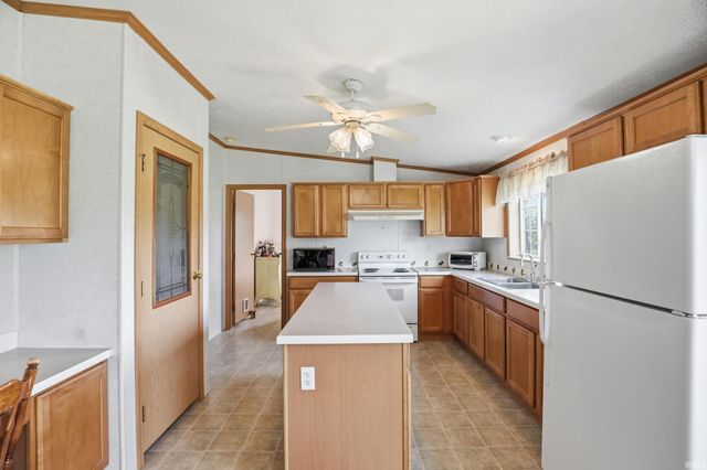 3516 County Road 52, Auburn, IN 46706