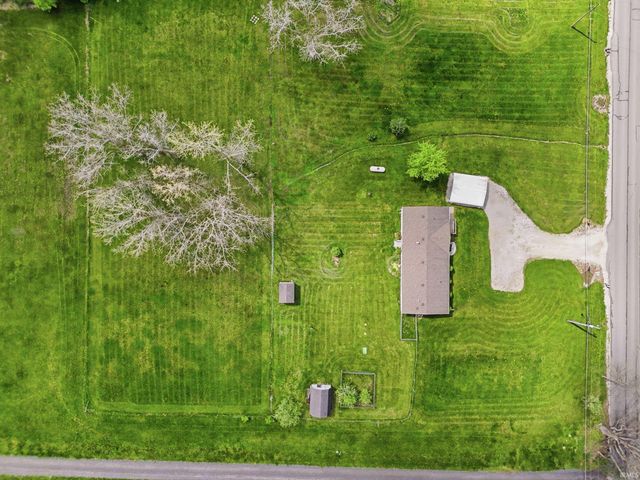 3516 County Road 52, Auburn, IN 46706