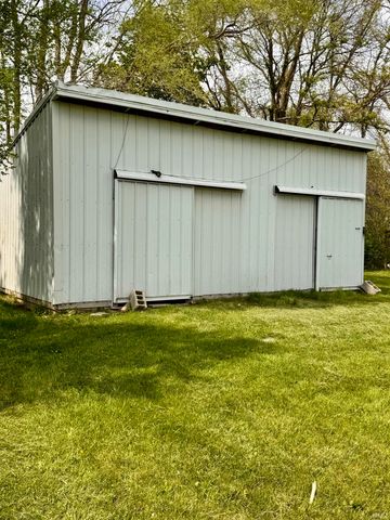 3516 County Road 52, Auburn, IN 46706