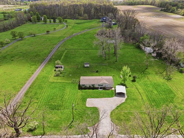 3516 County Road 52, Auburn, IN 46706