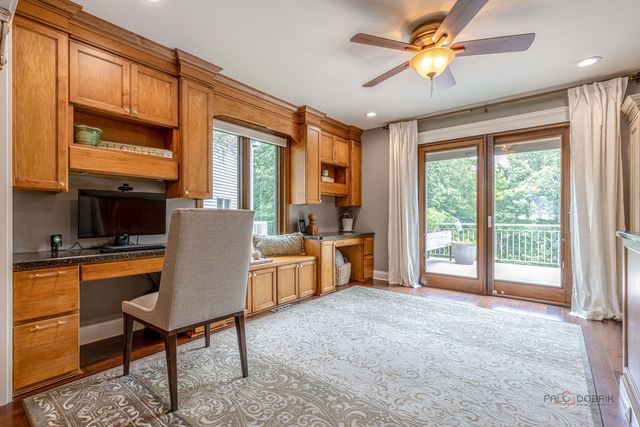 2768 Glendower Terrace, Elgin, IL 60124