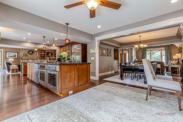 2768 Glendower Terrace, Elgin, IL 60124