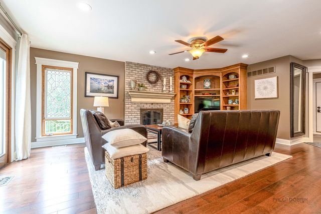 2768 Glendower Terrace, Elgin, IL 60124