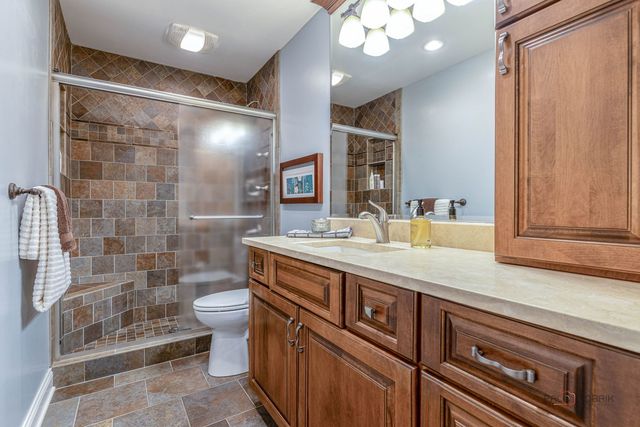 2768 Glendower Terrace, Elgin, IL 60124