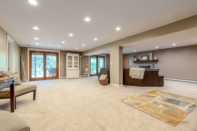 2768 Glendower Terrace, Elgin, IL 60124