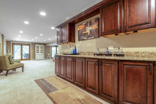 2768 Glendower Terrace, Elgin, IL 60124