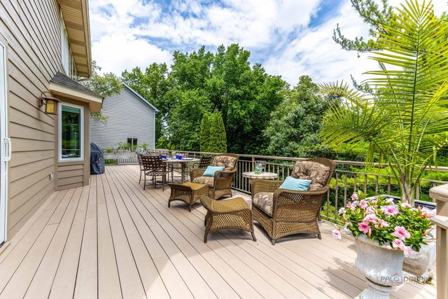 2768 Glendower Terrace, Elgin, IL 60124