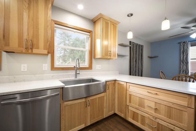 6642 Radburn LANE, Greendale, WI 53129