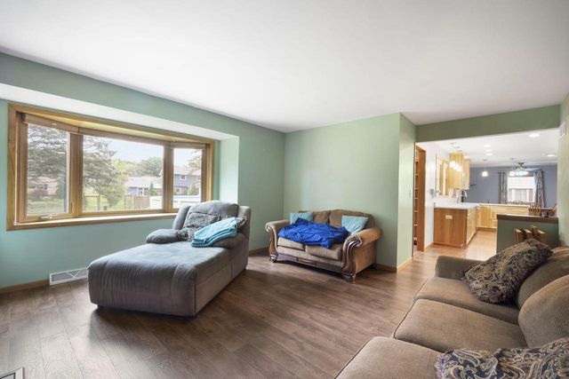 6642 Radburn LANE, Greendale, WI 53129