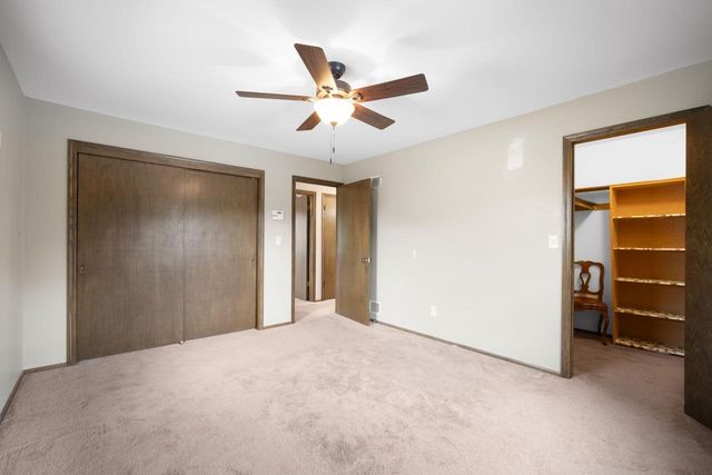 6642 Radburn LANE, Greendale, WI 53129