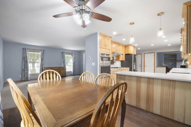 6642 Radburn LANE, Greendale, WI 53129