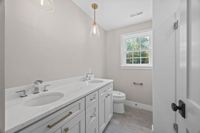 128 Old Southbridge Road, Dudley, MA 01571
