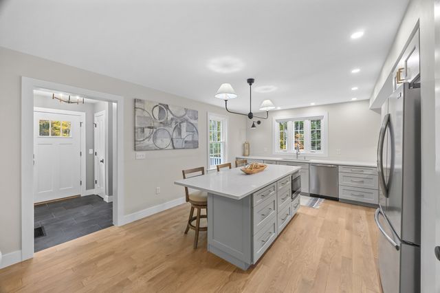 128 Old Southbridge Road, Dudley, MA 01571