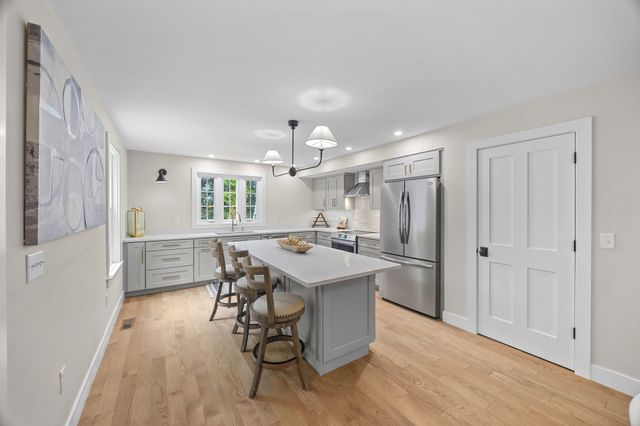 128 Old Southbridge Road, Dudley, MA 01571