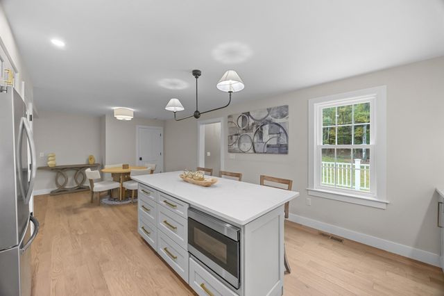 128 Old Southbridge Road, Dudley, MA 01571