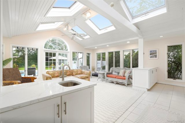 15 Saltmeadow Lane, Bayport, NY 11705