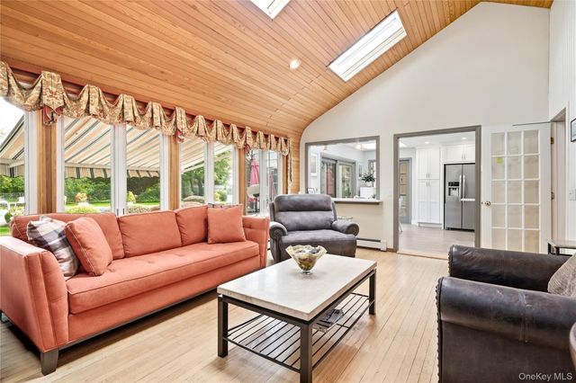 15 Saltmeadow Lane, Bayport, NY 11705