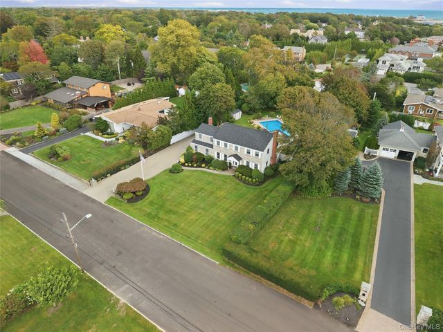 15 Saltmeadow Lane, Bayport, NY 11705
