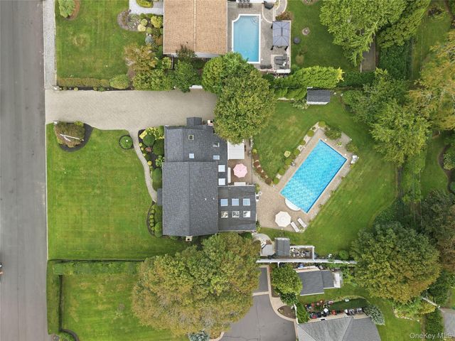 15 Saltmeadow Lane, Bayport, NY 11705