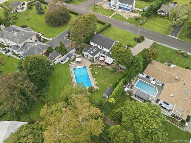 15 Saltmeadow Lane, Bayport, NY 11705