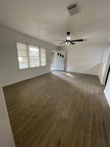 1119 Tobola, Rosenberg, TX 77471