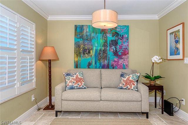 285 5th AVE S 2B, Naples, FL 34102