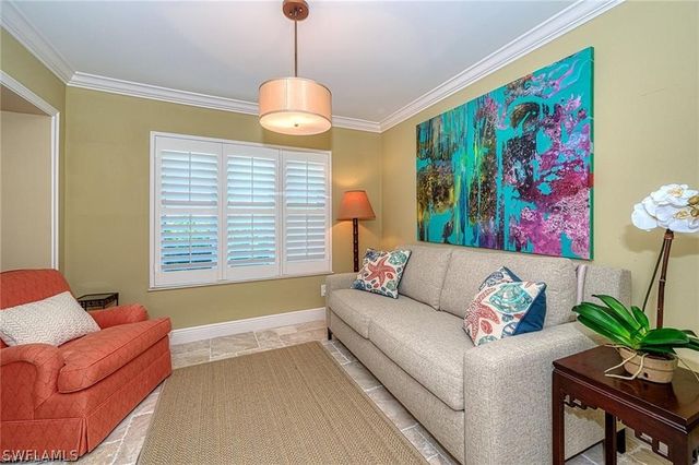 285 5th AVE S 2B, Naples, FL 34102