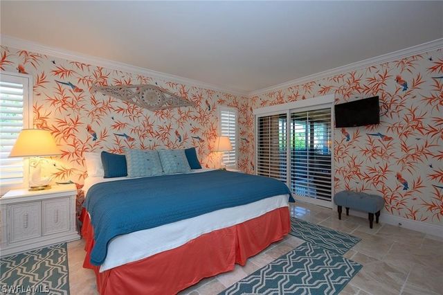 285 5th AVE S 2B, Naples, FL 34102