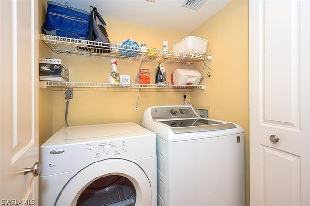 285 5th AVE S 2B, Naples, FL 34102