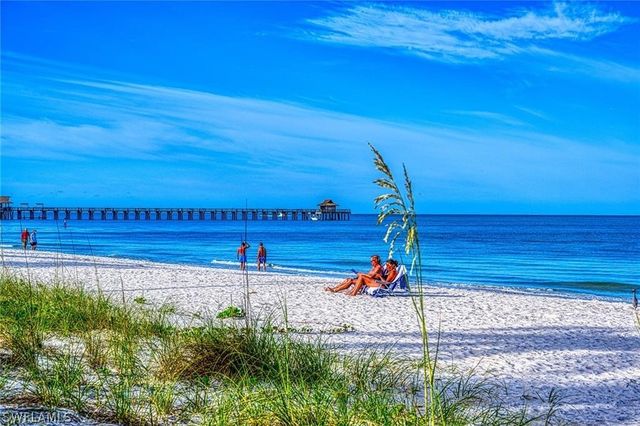 285 5th AVE S 2B, Naples, FL 34102