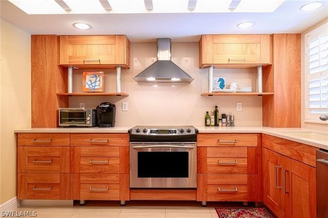 285 5th AVE S 2B, Naples, FL 34102