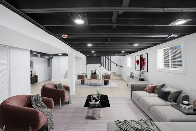 11725 S Kolin Avenue, Alsip, IL 60803