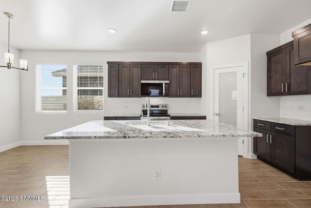 6535 Newcastle Avenue, Las Cruces, NM 88012
