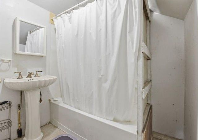 3814 Walker Street, Houston, TX 77023