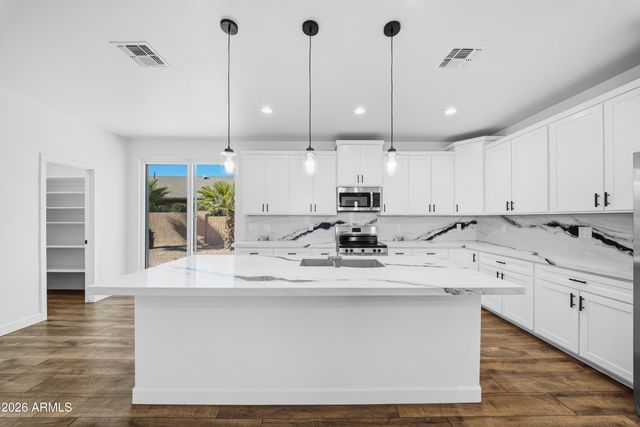 15940 S GLEN Circle, Arizona City, AZ 85123