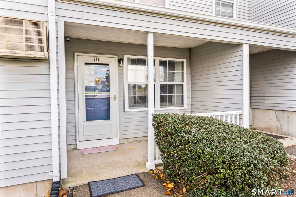 89 Coleman Street 213, West Haven, CT 06516