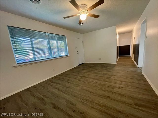 1107 E Street, Barling, AR 72923