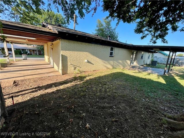 1107 E Street, Barling, AR 72923