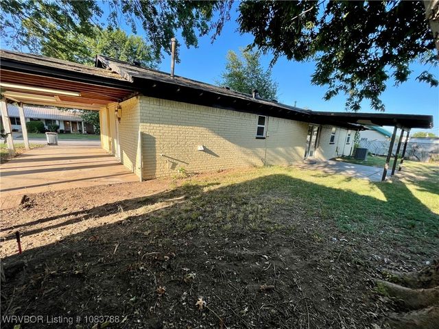 1107 E Street, Barling, AR 72923