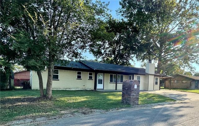 1107 E Street, Barling, AR 72923