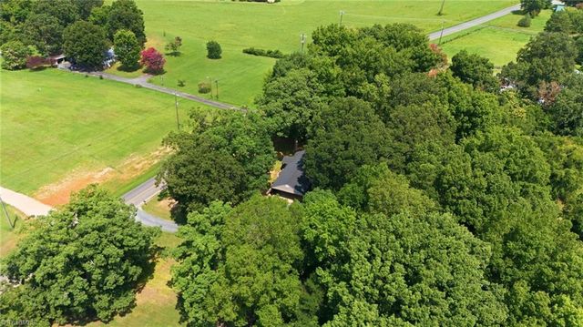 4298 Edgar Road, Sophia, NC 27350