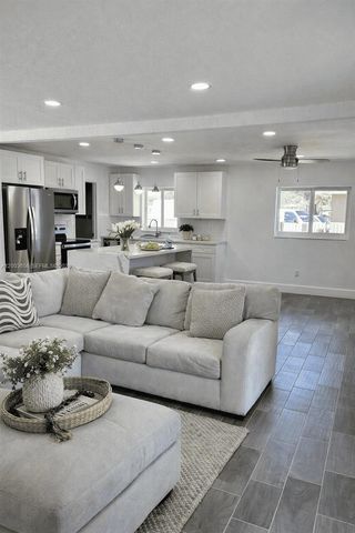 2831 NW 189th St, Miami Gardens, FL 33056