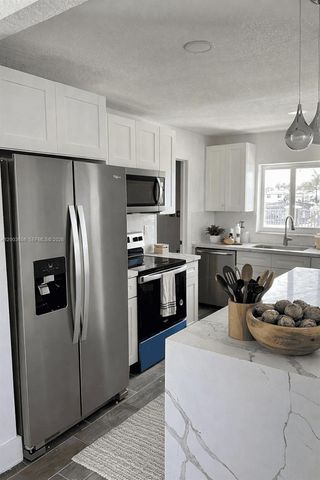 2831 NW 189th St, Miami Gardens, FL 33056